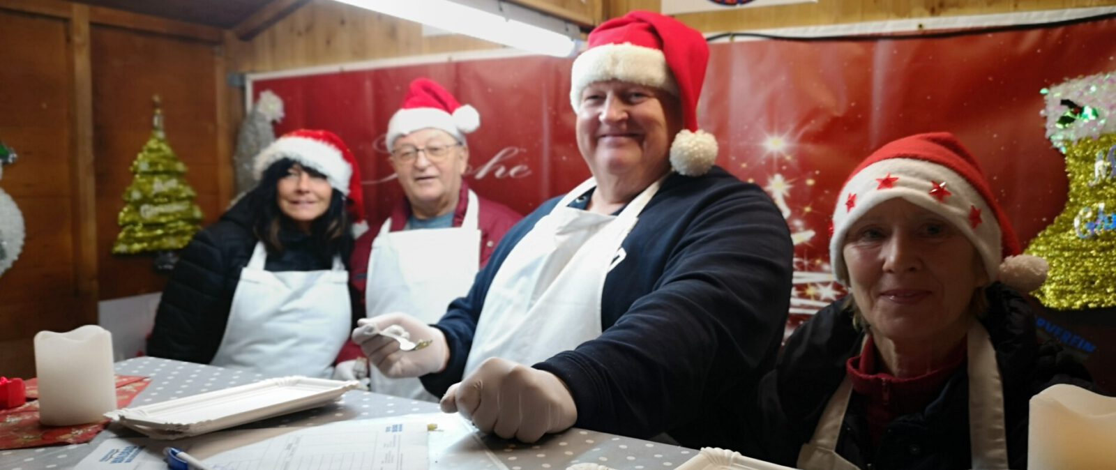 Liwanzenverkauf auf dem Weihnachtsmarkt 2023