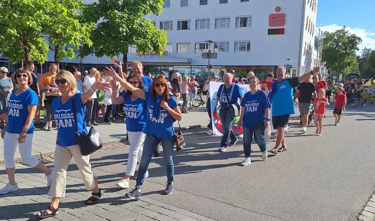 Förderverein beim Volksfesteinzug 2024 dabei
